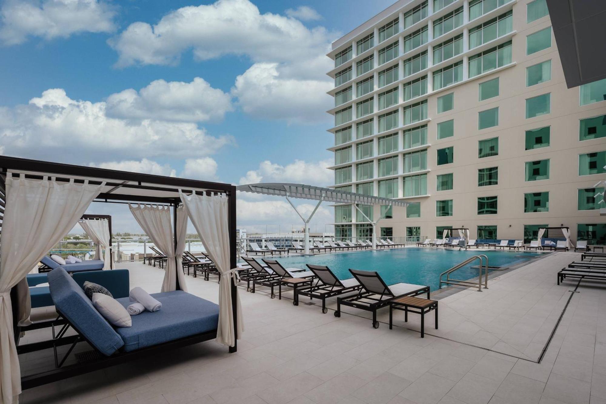 Marriott Fort Lauderdale Airport Дания-Бич Экстерьер фото