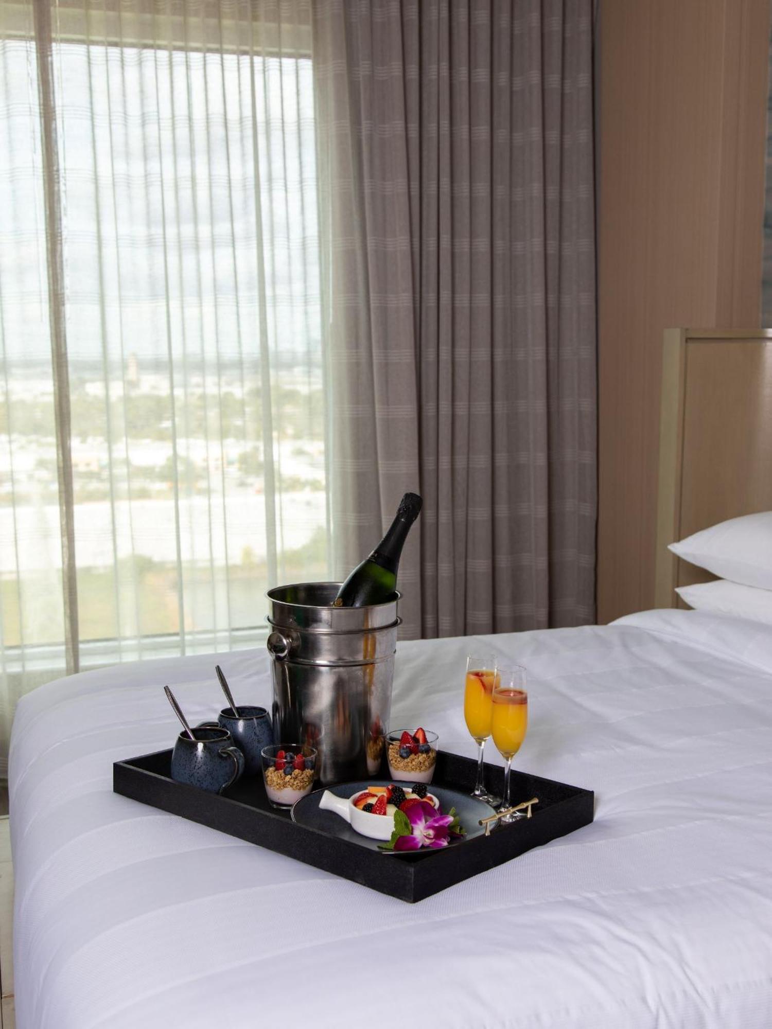 Marriott Fort Lauderdale Airport Дания-Бич Экстерьер фото